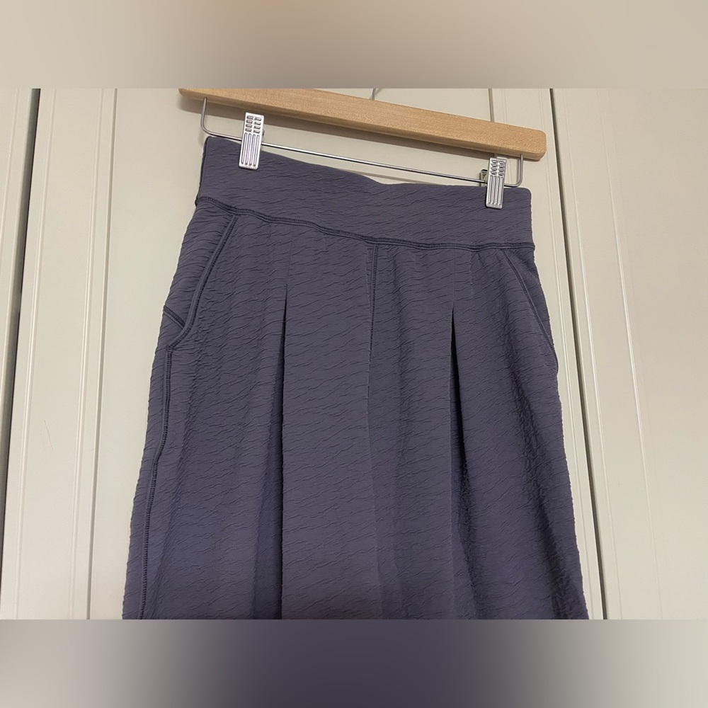 Lululemon Can You Feel The Pleat Crop in Moonwalk - Picture 11 of 15